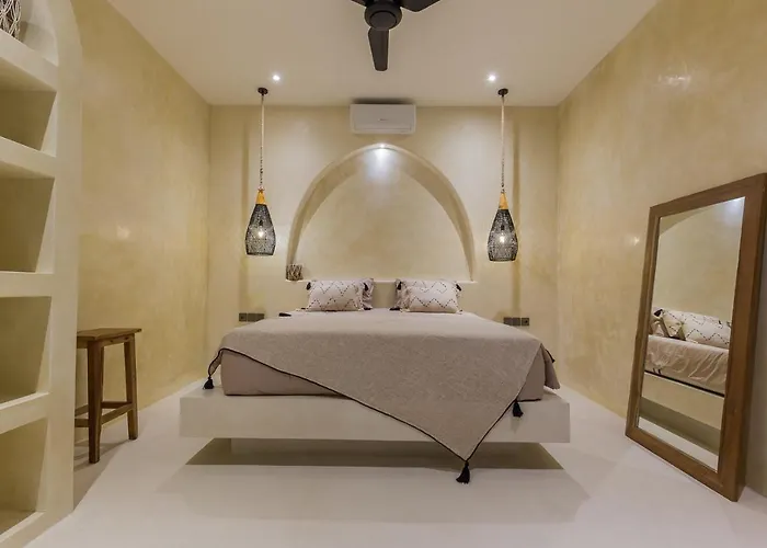 Villa Saleya With Jacuzzi Canggu