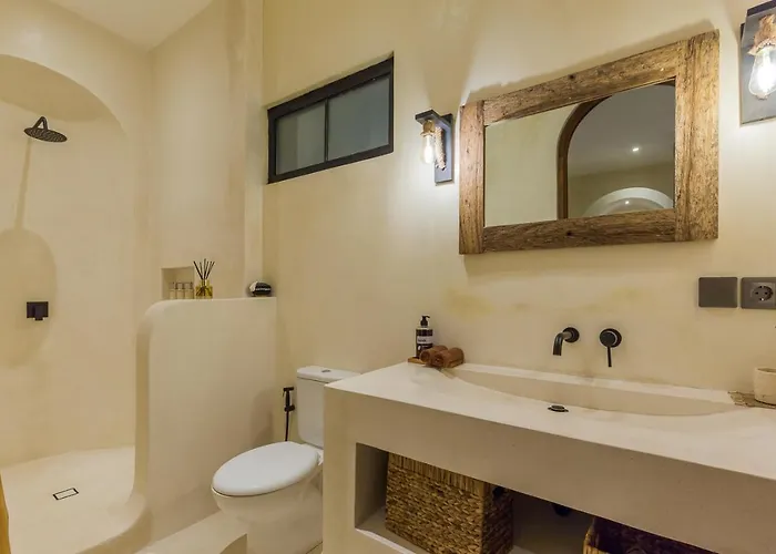 Saleya With Jacuzzi Villa *