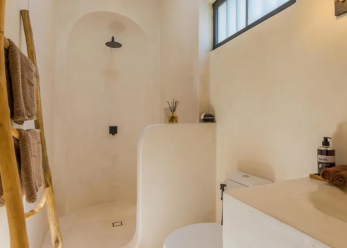 Villa Saleya With Jacuzzi Canggu