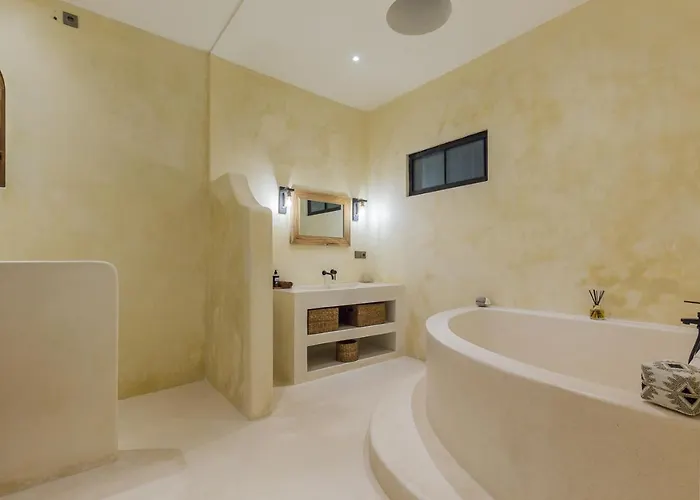 Saleya With Jacuzzi *